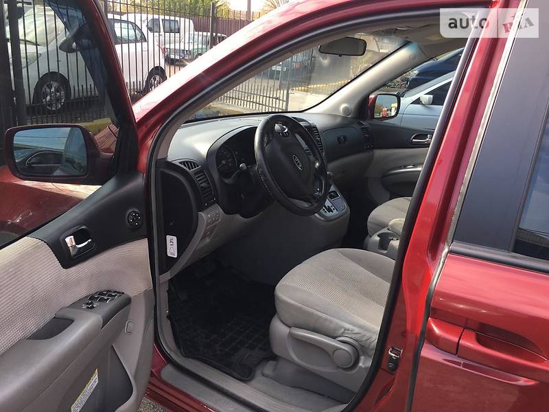 Мінівен Kia Carnival 2006 в Миколаєві