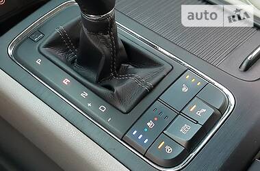 Мінівен Kia Carnival 2015 в 
