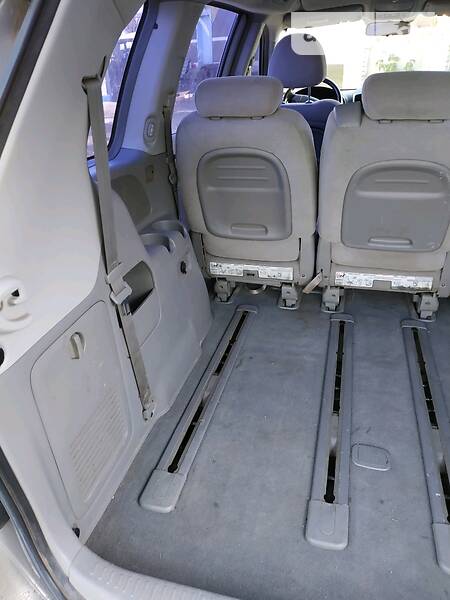 Мінівен Kia Carnival 2007 в Бершаді