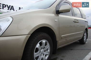 Минивэн Kia Carnival 2007 в Киеве