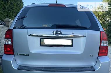 Минивэн Kia Carnival 2007 в Тернополе