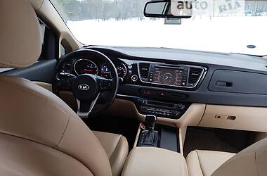 Минивэн Kia Carnival 2015 в Сумах