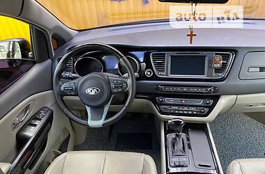 Минивэн Kia Carnival 2015 в Виннице