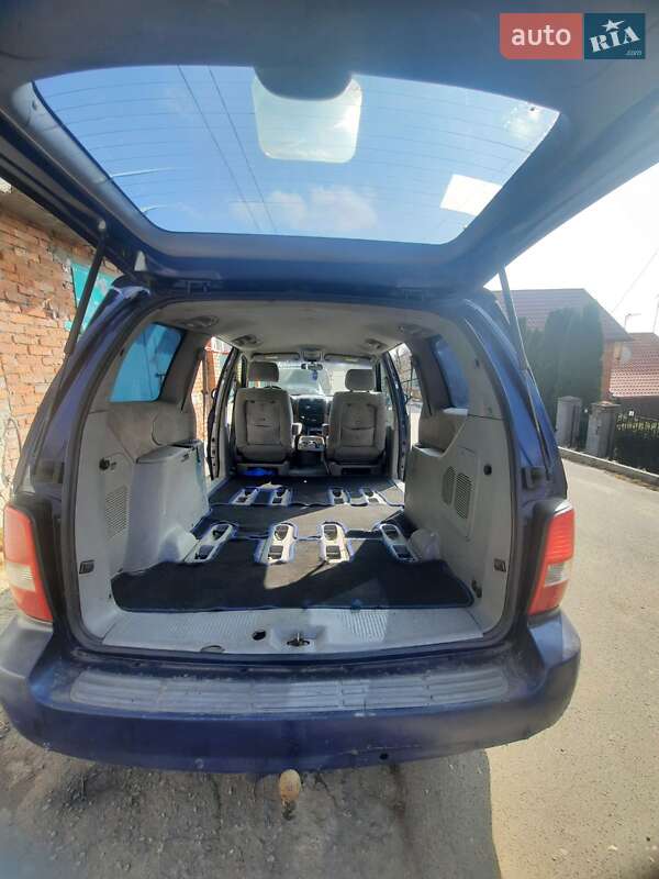 Минивэн Kia Carnival 2003 в Хмельницком