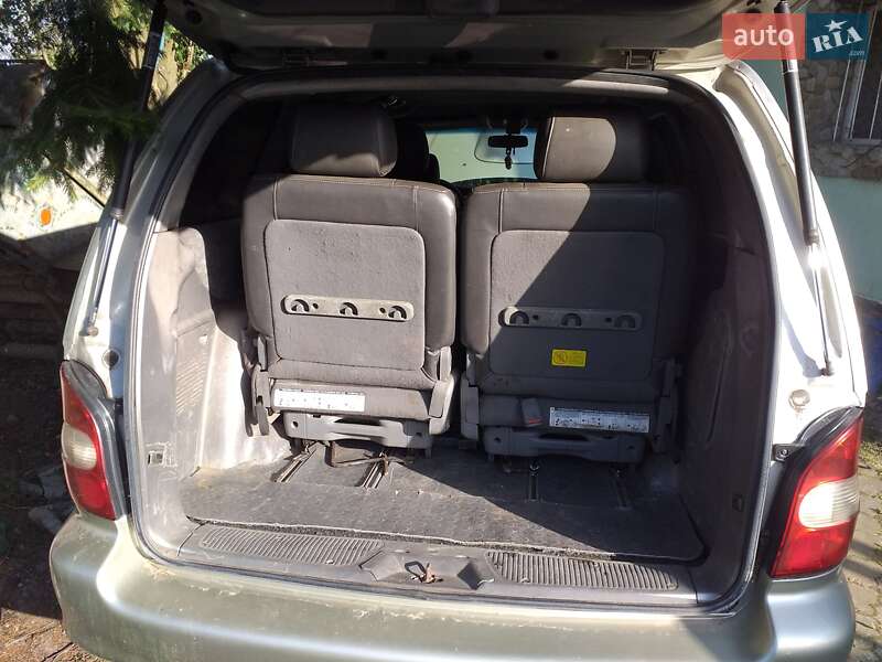 Минивэн Kia Carnival 1999 в Львове