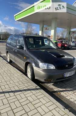 Мінівен Kia Carnival 2006 в Долині