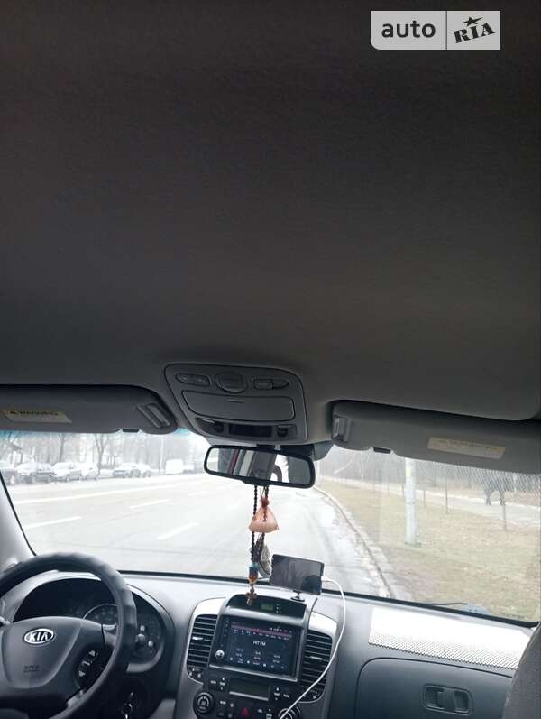 Минивэн Kia Carnival 2006 в Киеве фото 22 Минивэн Kia Carnival 2006 в Киеве