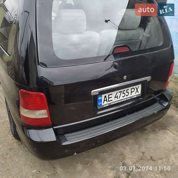 Мінівен Kia Carnival 2003 в Дніпрі фото 2 Мінівен Kia Carnival 2003 в Дніпрі