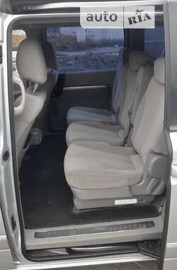 Минивэн Kia Carnival 2006 в Глухове