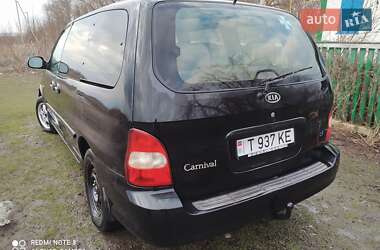 Минивэн Kia Carnival 2001 в Чернобае