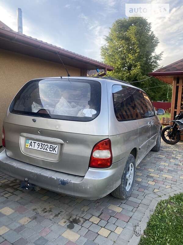 Минивэн Kia Carnival 2001 в Долине фото 3 Минивэн Kia Carnival 2001 в Долине
