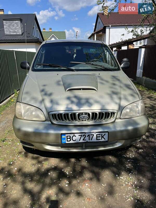 Минивэн Kia Carnival 1999 в Львове