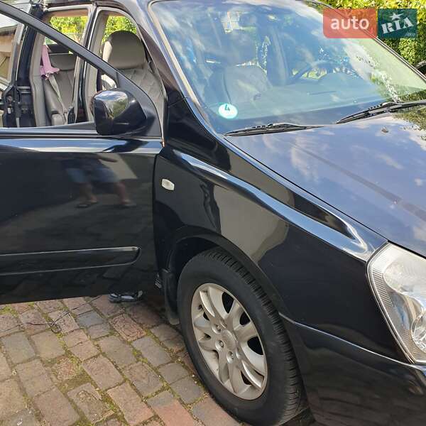 Мінівен Kia Carnival 2006 в Львові