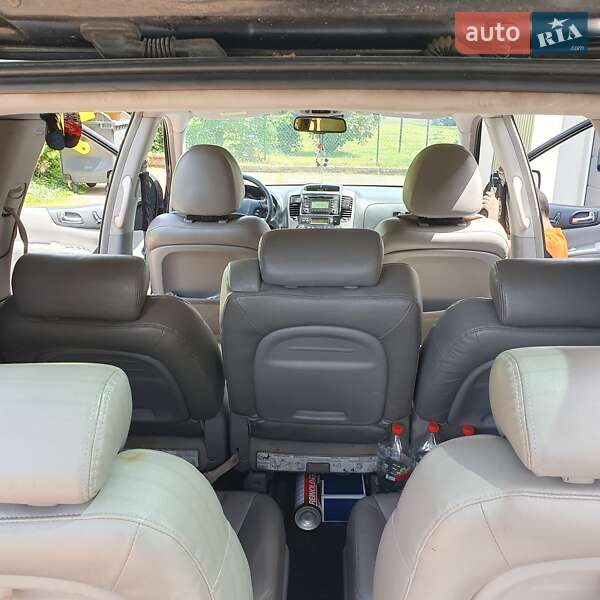 Мінівен Kia Carnival 2006 в Львові