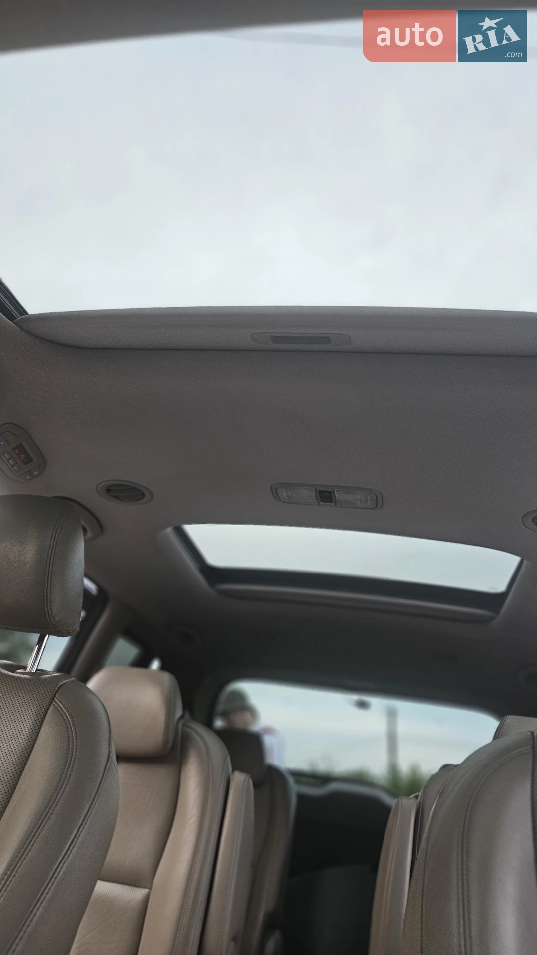 2014 Kia Carnival - мініатюра 30
