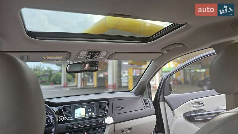 Минивэн Kia Carnival 2014 в Житомире