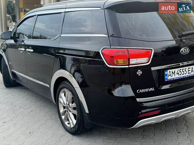 Минивэн Kia Carnival 2014 в Житомире