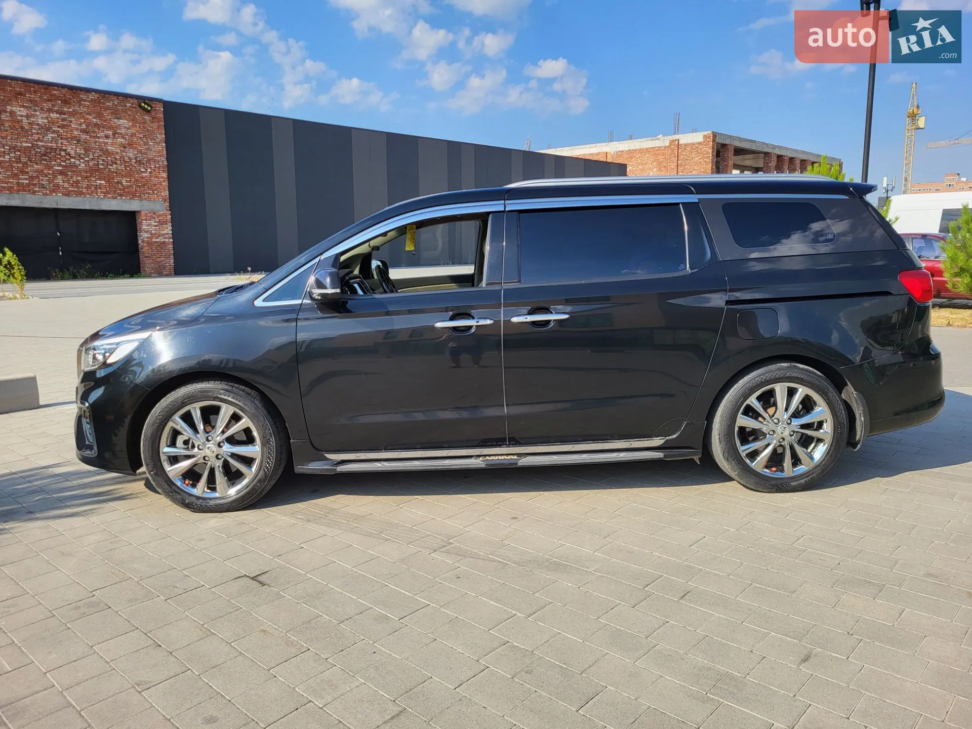 2018 Kia Carnival - мініатюра 7