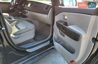Мінівен Kia Carnival 2018 в Хмельницькому