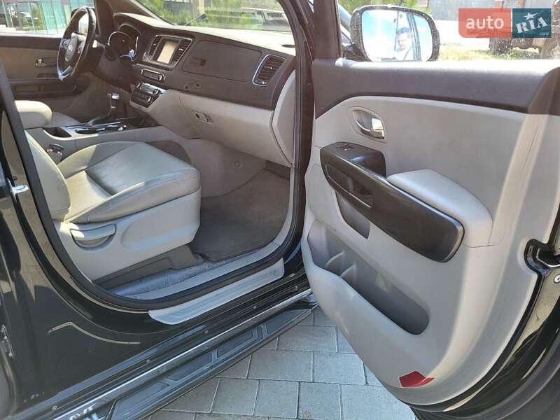 Минивэн Kia Carnival 2018 в Хмельницком