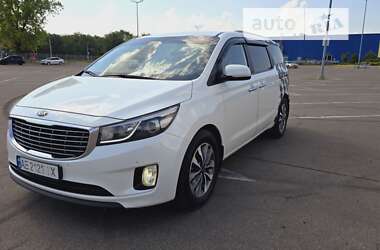 Мінівен Kia Carnival 2014 в Дніпрі