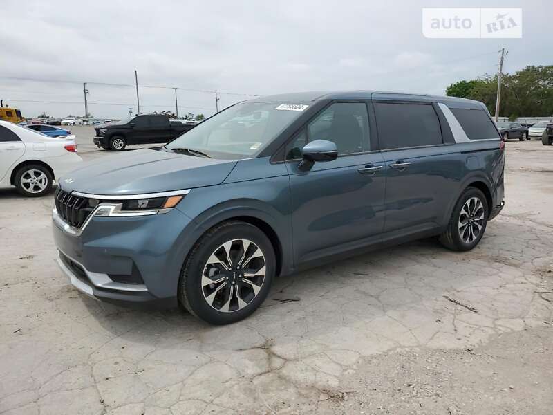 Минивэн Kia Carnival 2024 в 