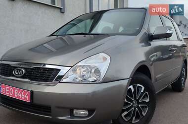 Мінівен Kia Carnival 2012 в Рівному