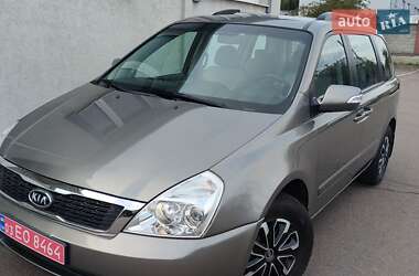 Kia Carnival 2012