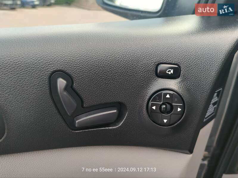 Мінівен Kia Carnival 2012 в Рівному