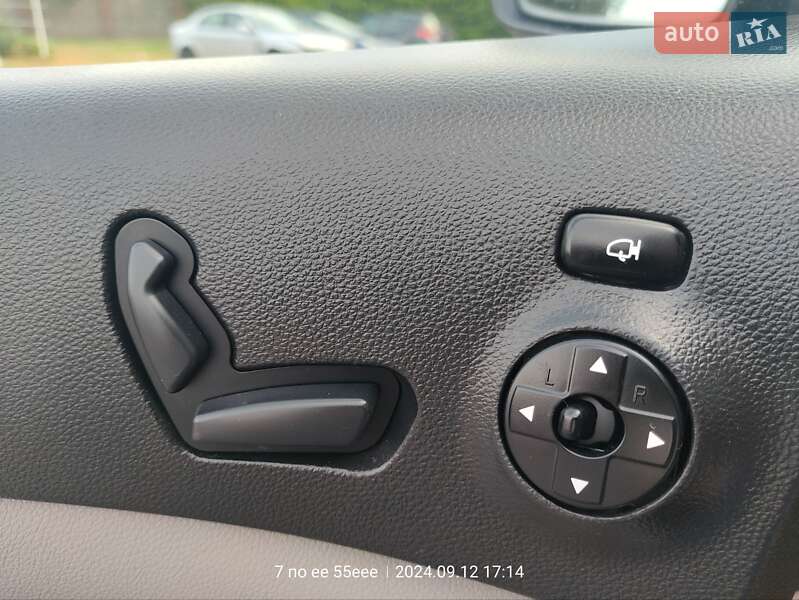 Мінівен Kia Carnival 2012 в Рівному