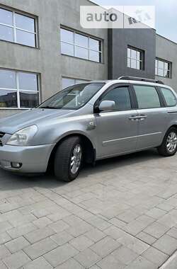 Минивэн Kia Carnival 2006 в Львове