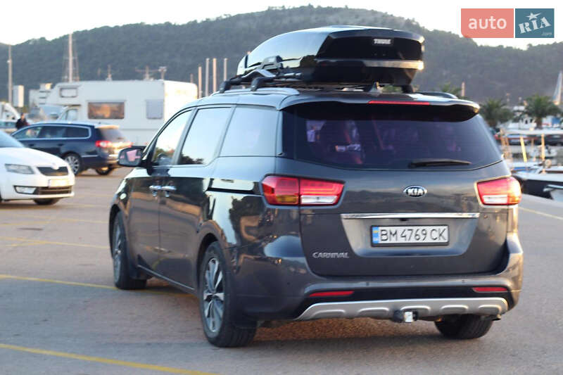 Мінівен Kia Carnival 2015 в Сумах