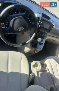 Минивэн Kia Carnival 2008 в 