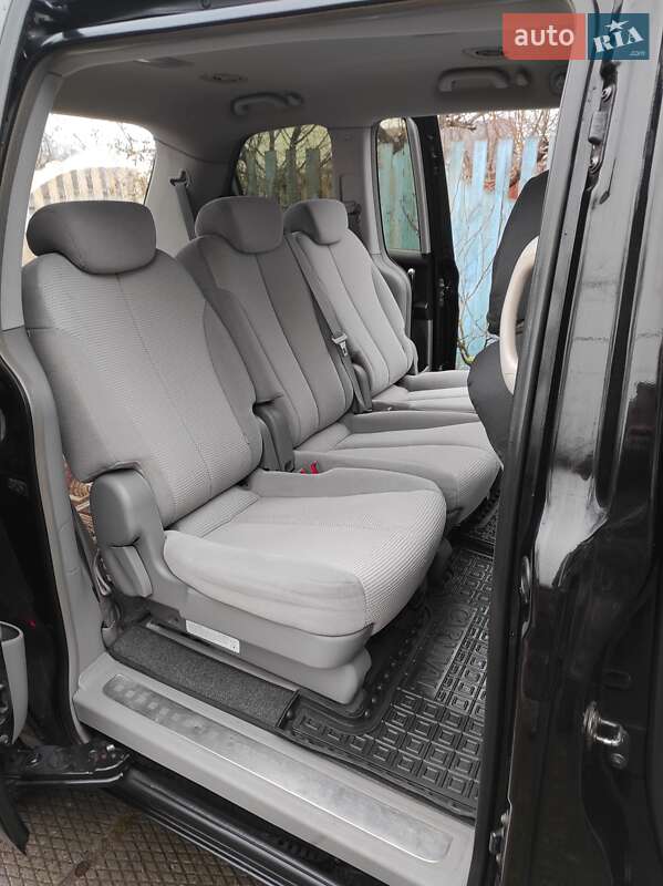 Мінівен Kia Carnival 2006 в Чернігові