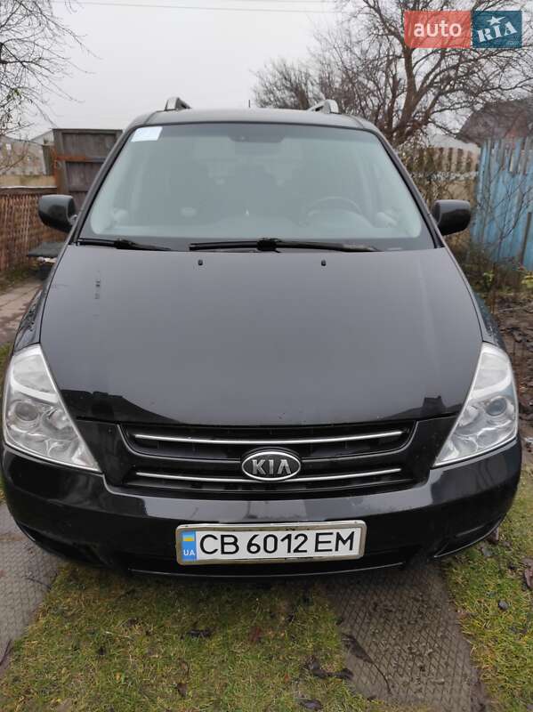 Мінівен Kia Carnival 2006 в Чернігові