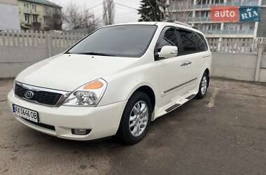 Мінівен Kia Carnival 2011 в Харкові