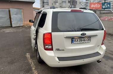 Мінівен Kia Carnival 2011 в Харкові