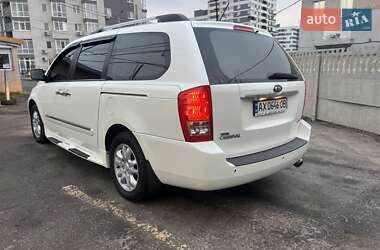 Мінівен Kia Carnival 2011 в Харкові