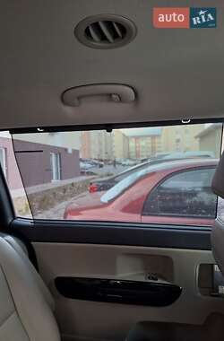 Минивэн Kia Carnival 2018 в 