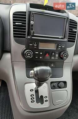 Минивэн Kia Carnival 2008 в 