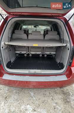 Минивэн Kia Carnival 2008 в 