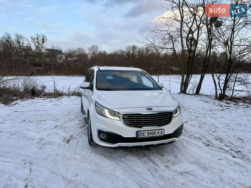 Минивэн Kia Carnival 2017 в Житомире фото 10 Минивэн Kia Carnival 2017 в Житомире