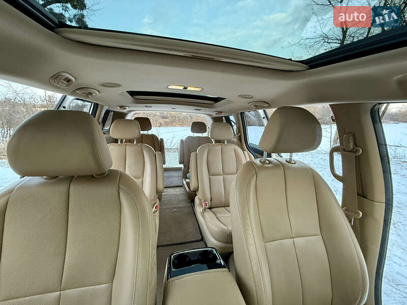 Минивэн Kia Carnival 2017 в Житомире фото 26 Минивэн Kia Carnival 2017 в Житомире