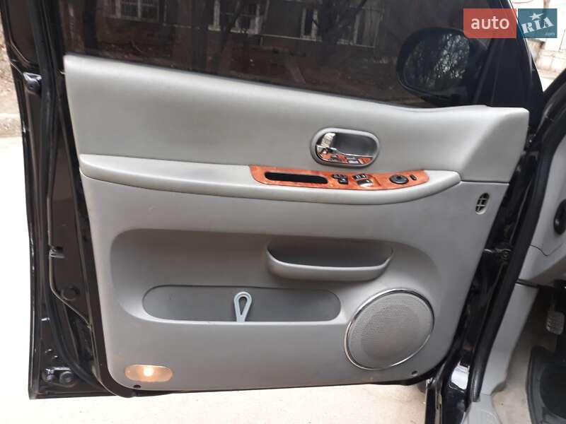 Минивэн Kia Carnival 2006 в Одессе