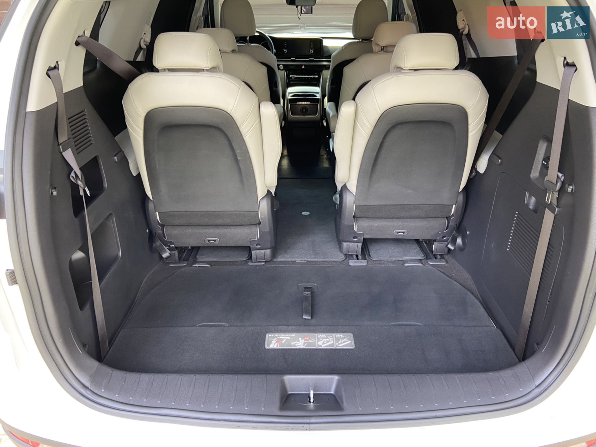 2023 Kia Carnival - мініатюра 25