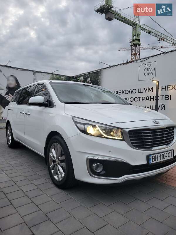 Мінівен Kia Carnival 2017 в Одесі