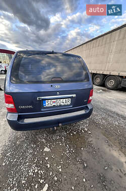 Минивэн Kia Carnival 2003 в 