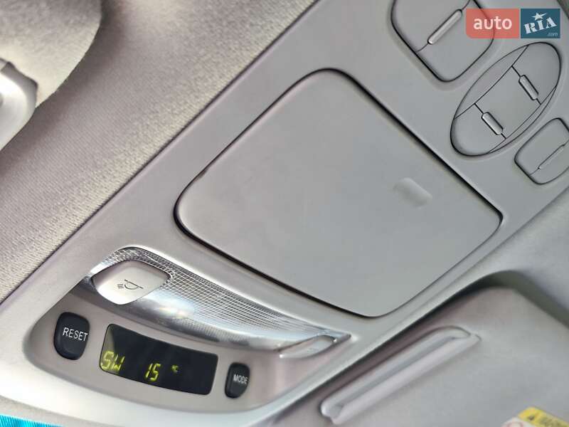 Мінівен Kia Carnival 2007 в Києві
