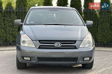 Минивэн Kia Carnival 2006 в 