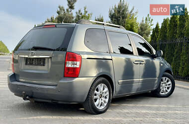 Минивэн Kia Carnival 2006 в 